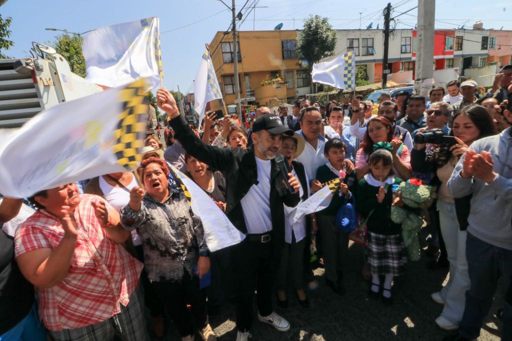 Vecinos de Metepec piden la reelección del Alcalde Fernando Flores Fernández