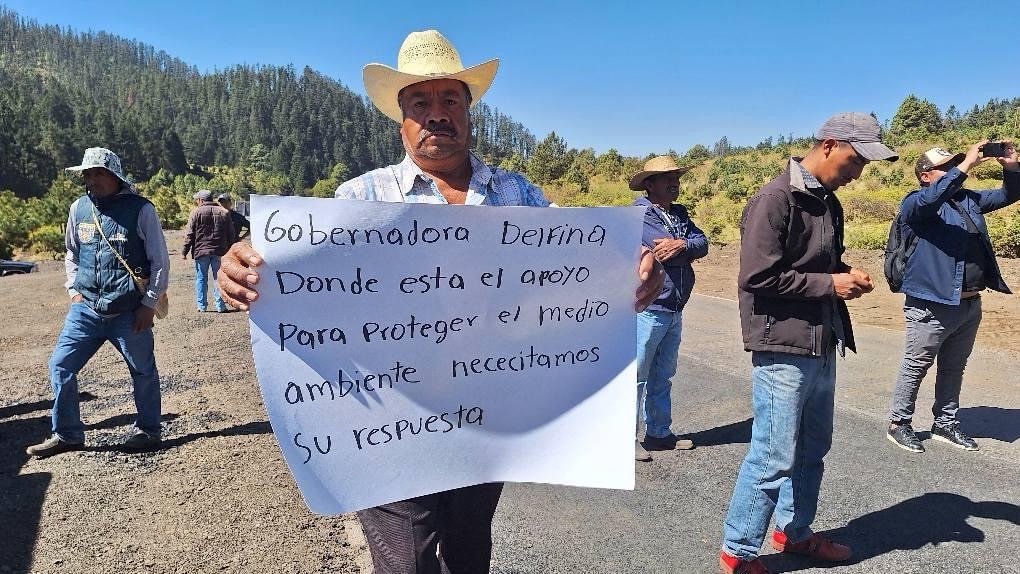 Comuneros de San Juan Atzingo se Manifiestan Contra la Tala Clandestina